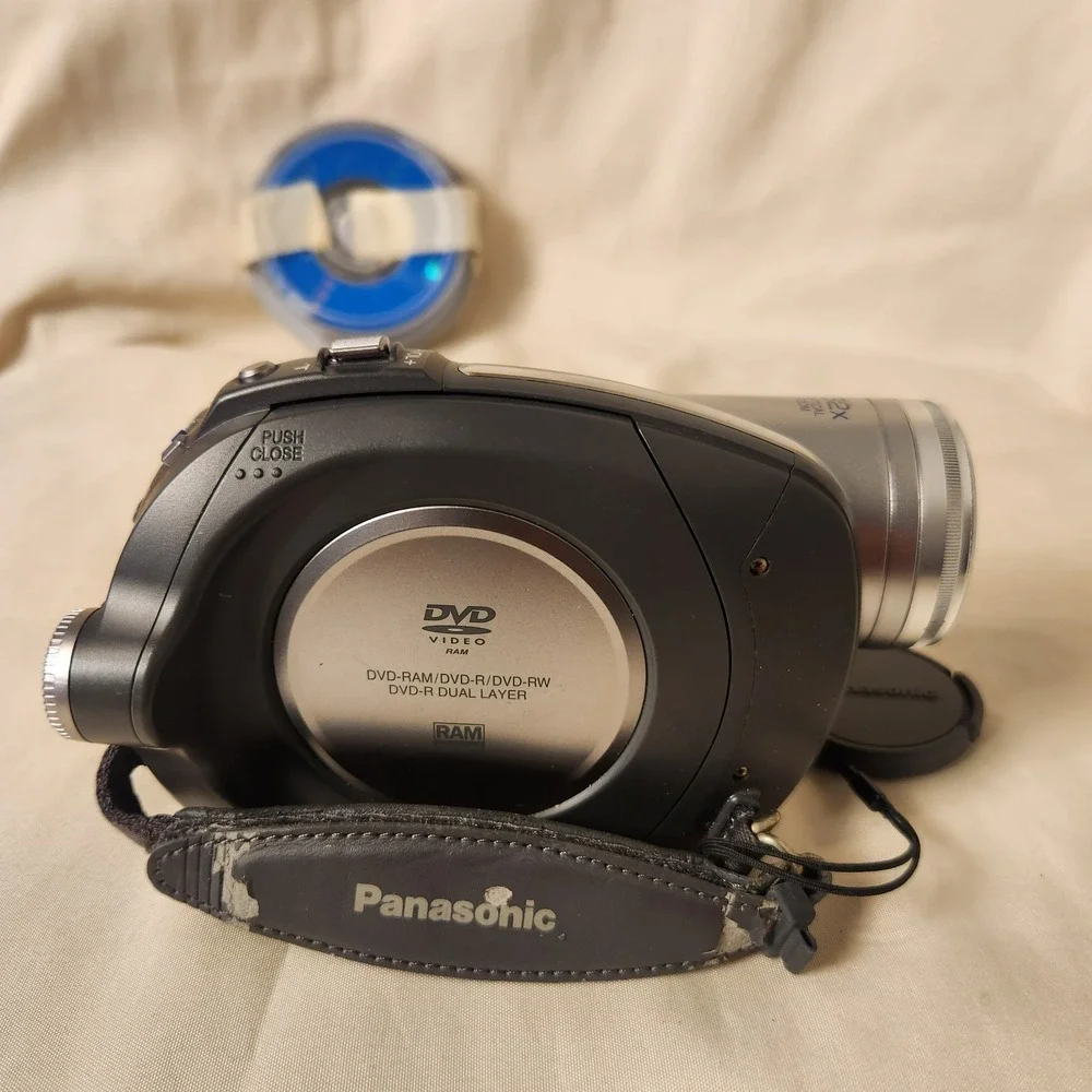 Panasonic VDR-D310 DVD Palmcorder Camcorder Bundle 32x Zoom *Tested & Working*